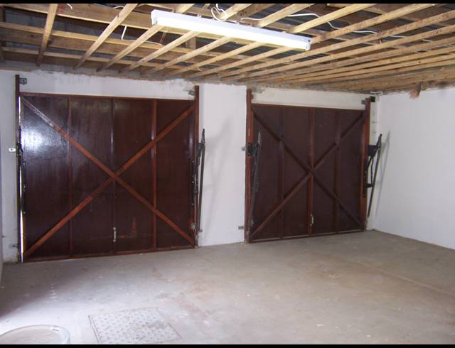 5 bed property to rent in SALT RIVER